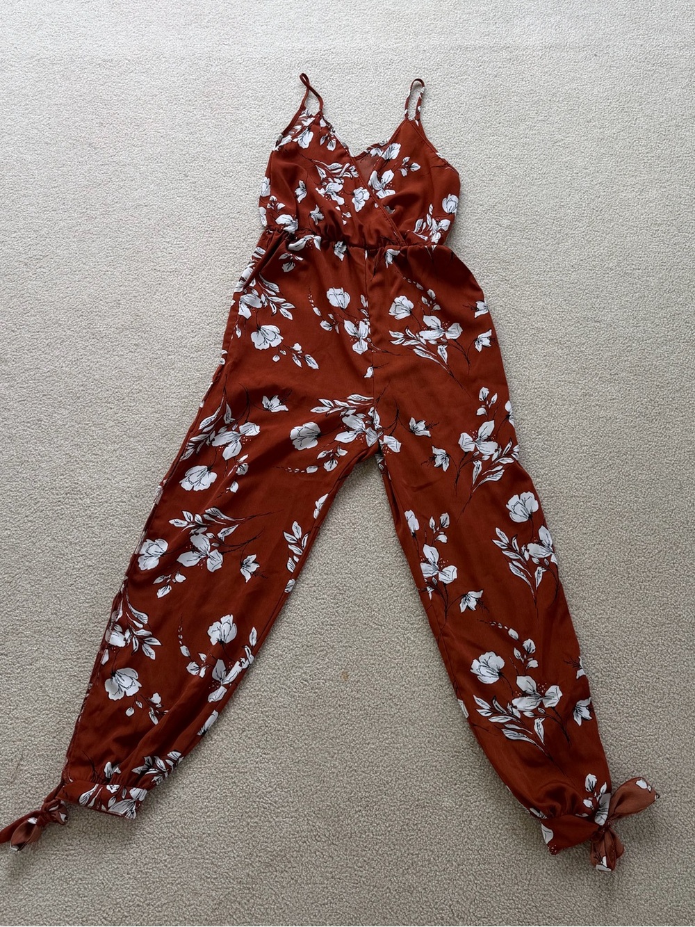SHEIN Rust Floral Tie-Ankle Sleeveless Jumpsuit (Pant Romper/Full length Romper)